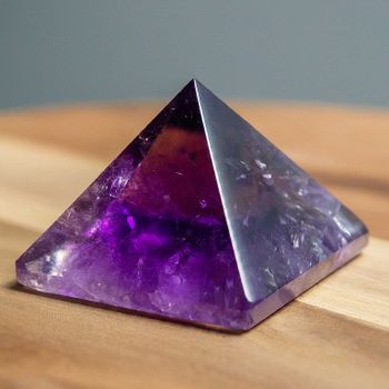 Amethyst Pyramid_img